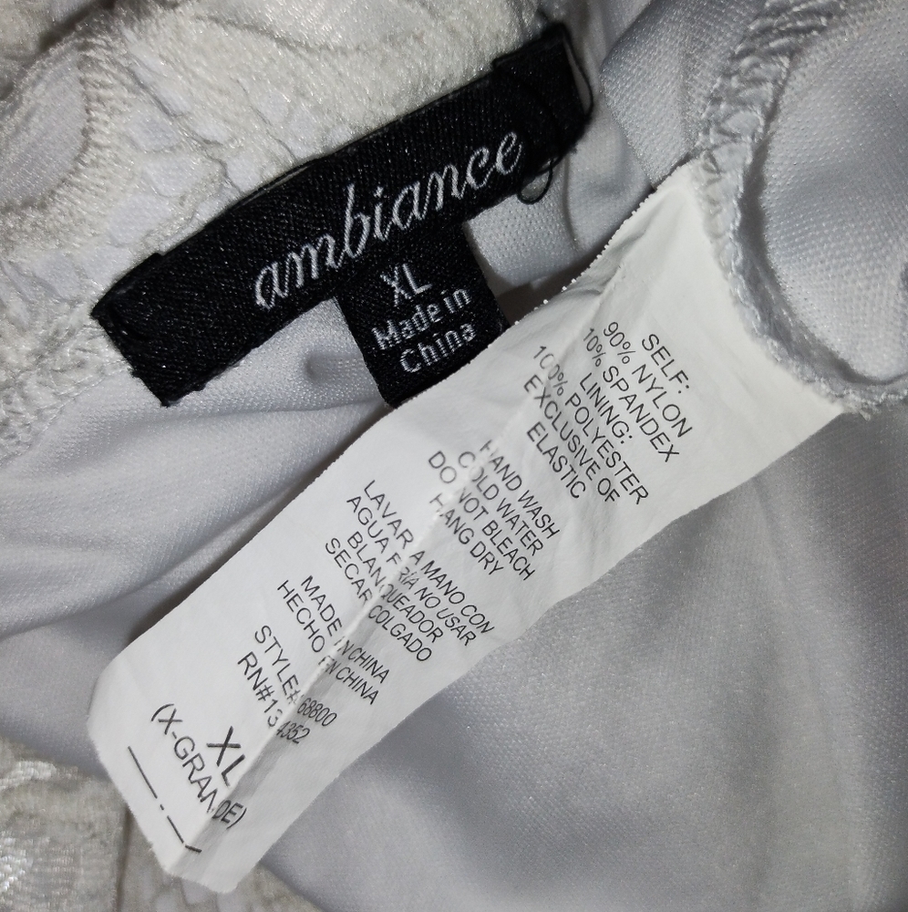 White lace floral midi dress - Picture 5 of 7